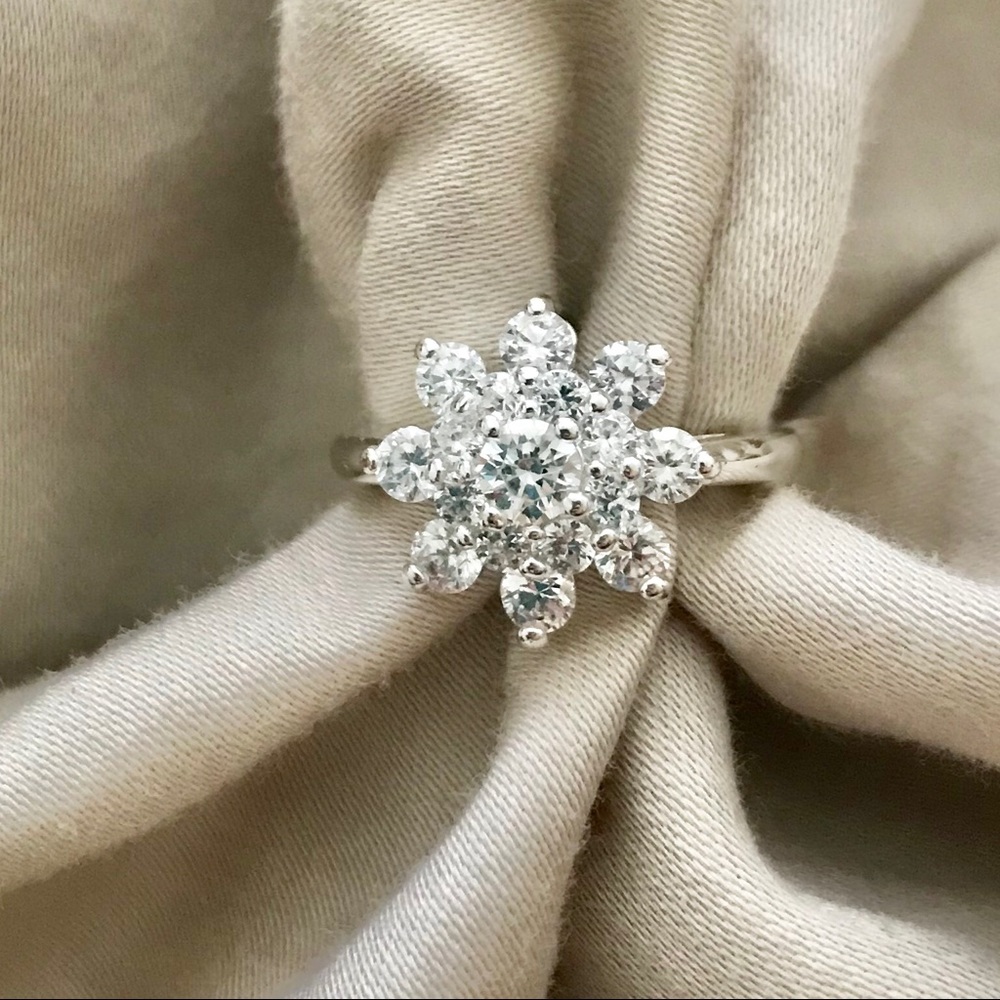 Snowflake ring